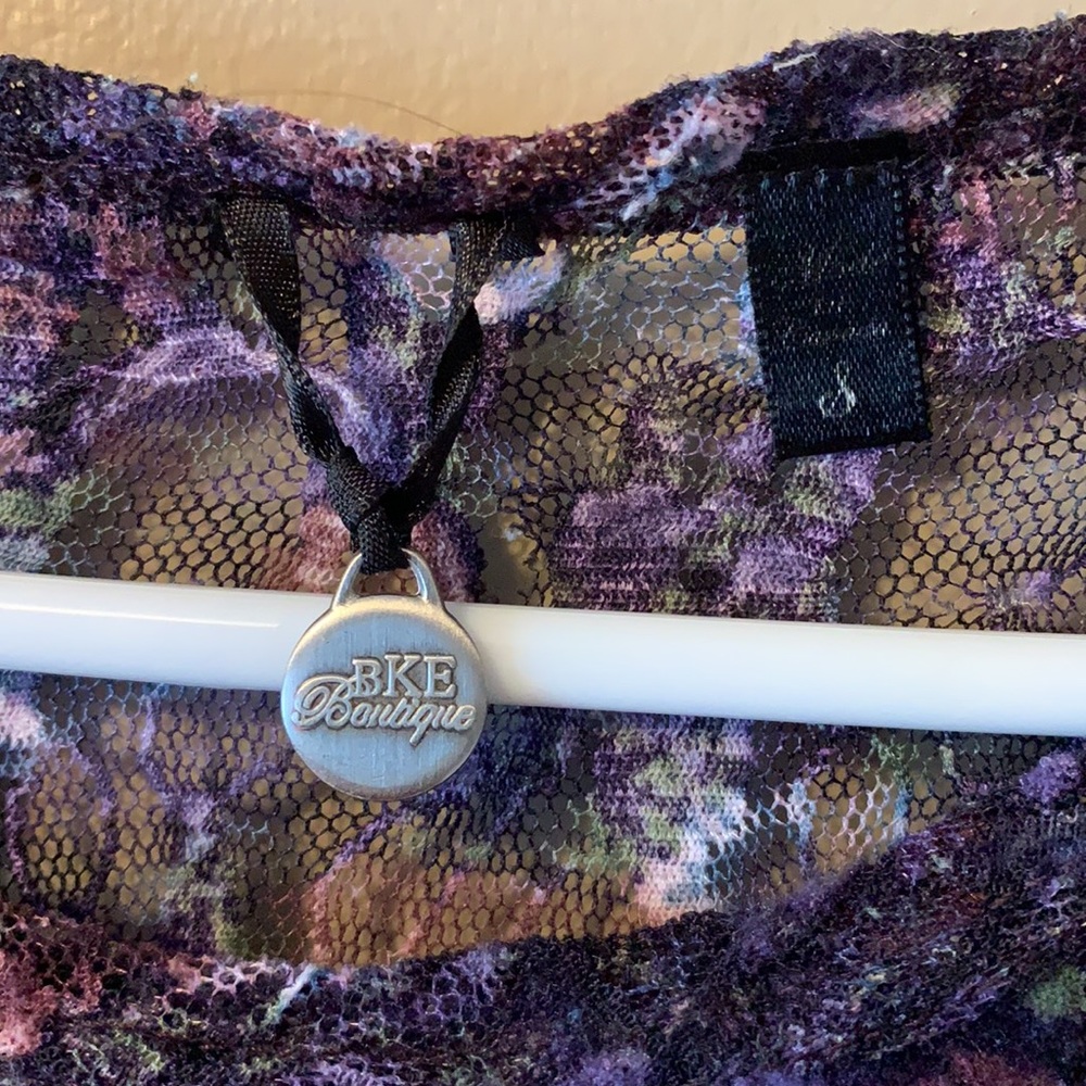 Sheer/Lace Top - Picture 2 of 4